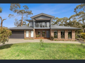 Yellow Gum Family Retreat - With heaps of room for a boat!, Ocean Grove